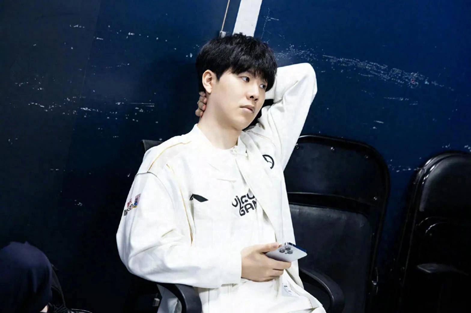 Twistzz ： ＂当我们来到这个赛事时，我觉得我们是冠军争夺者＂