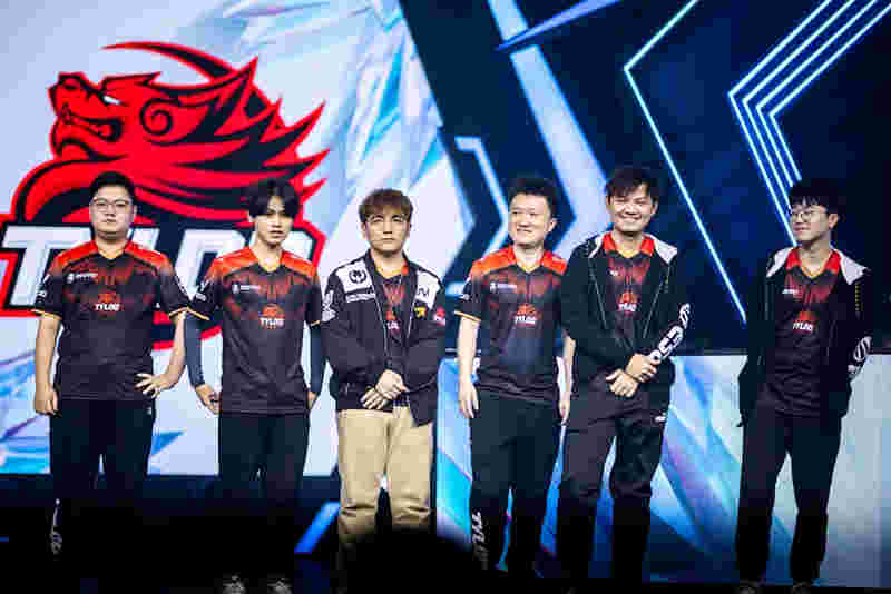 Karrigan讨论了Twistzz的回归和在 FaZe Clan 中的阵容变化；在ESL Pro League
